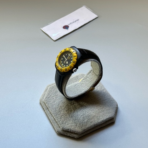 TAG Heuer Formula 1 Professional 380.508 Ladies' 28mm Vintage Sport Watch - Picture 3 of 14